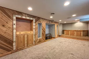 2222 S 78th St, West Allis, WI 53219 - Photo 26