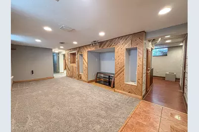 2222 S 78th St, West Allis, WI 53219 - Photo 26