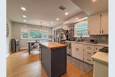 W164N8586  Hiawatha Ave, Menomonee Falls, WI 53051 - Photo 8