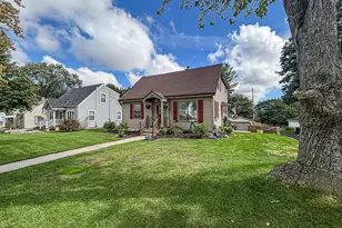W164N8586 Hiawatha Ave, Menomonee Falls, WI 53051 - Photo 2
