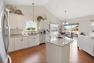 731 Keystone Dr, Waukesha, WI 53189 - Photo 6