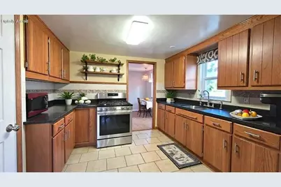 524 S Fourth St, Delavan, WI 53115 - Photo 6