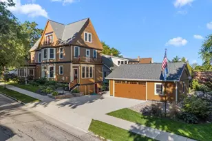 833 Walnut St, West Bend, WI 53095 - Photo 2