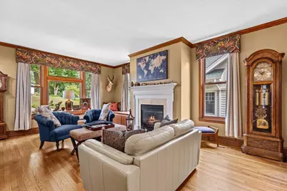 833  Walnut St, West Bend, WI 53095 - Photo 12