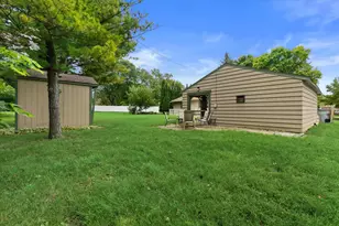 6536 W Burdick Ave, Milwaukee, WI 53219 - Photo 30