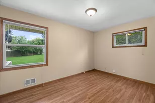 6536 W Burdick Ave, Milwaukee, WI 53219 - Photo 16