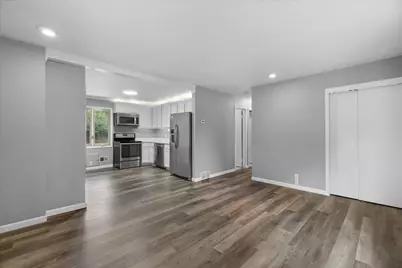 6536 W Burdick Ave, Milwaukee, WI 53219 - Photo 12