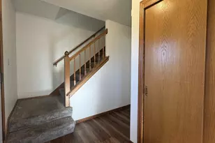 N93W27616 Quail Holw Ct, Lisbon, WI 53029 - Photo 4