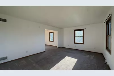 N93W27616  Quail Hollow Ct, Lisbon, WI 53029 - Photo 8
