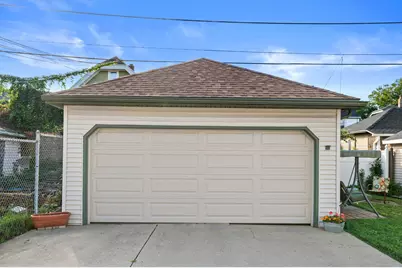 837 S 17th St, Milwaukee, WI 53204 - Photo 32
