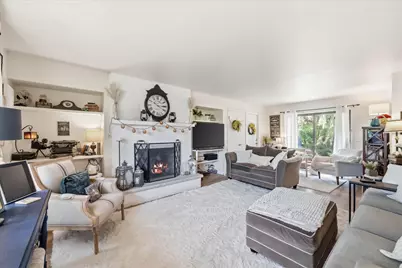 11145 N Riverland Ct, Mequon, WI 53092 - Photo 10