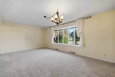 11145 N Riverland Ct, Mequon, WI 53092 - Photo 16