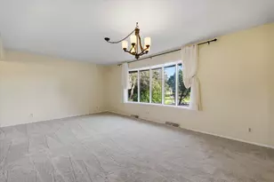 11145 N Riverland Ct, Mequon, WI 53092 - Photo 16