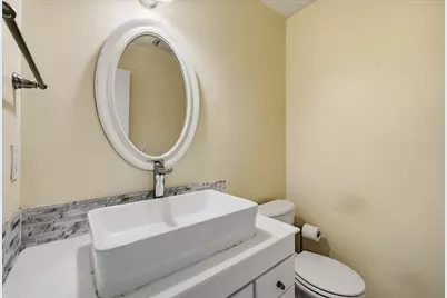 11145 N Riverland Ct, Mequon, WI 53092 - Photo 8