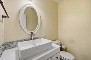 11145 N Riverland Ct, Mequon, WI 53092 - Photo 8