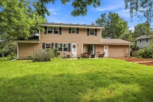 11145 N Riverland Ct, Mequon, WI 53092 - Photo 34