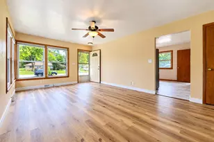 8401 S 36th St, Franklin, WI 53132 - Photo 8