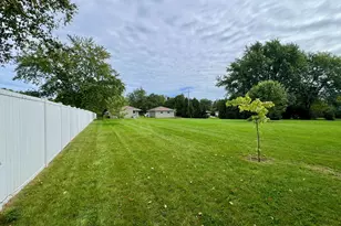 8401 S 36th St, Franklin, WI 53132 - Photo 36