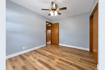 8401 S 36th St, Franklin, WI 53132 - Photo 20