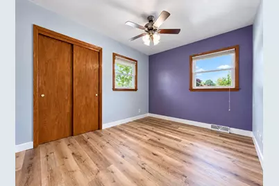 8401 S 36th St, Franklin, WI 53132 - Photo 18