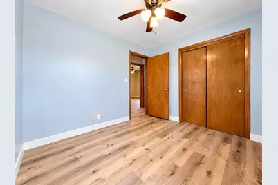 8401 S 36th St, Franklin, WI 53132 - Photo 16