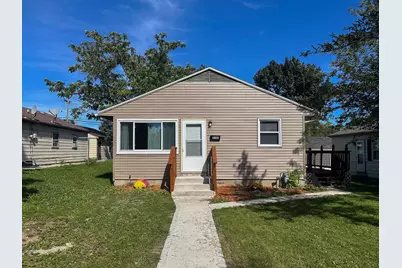 8208 W Keefe Ave, Milwaukee, WI 53222 - Photo 2