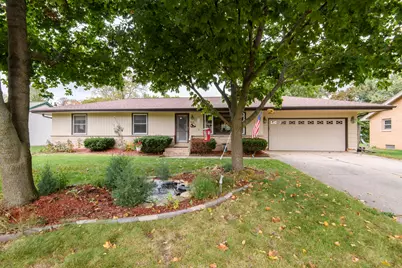304  Park Ave, Eagle, WI 53119 - Photo 2