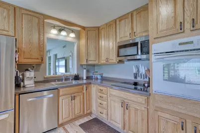 12616 W Park Ave, New Berlin, WI 53151 - Photo 16