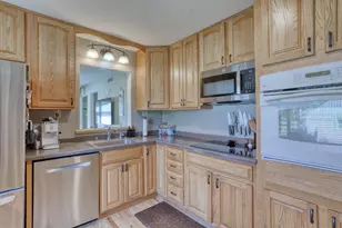 12616 W Park Ave, New Berlin, WI 53151 - Photo 16
