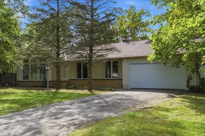 9015 N Iroquois Rd, Bayside, WI 53217 - Photo 42