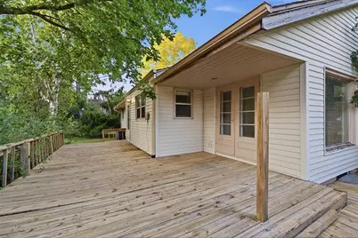 9015 N Iroquois Rd, Bayside, WI 53217 - Photo 30