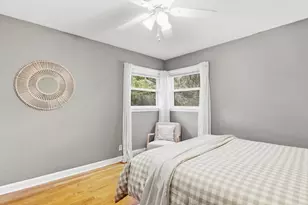 9015 N Iroquois Rd, Bayside, WI 53217 - Photo 14