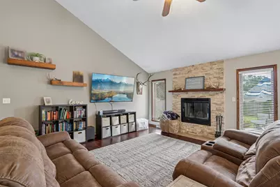 5809  83rd St, Kenosha, WI 53142 - Photo 6