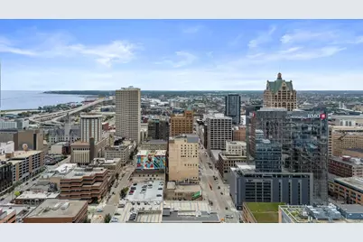 741 N Milwaukee St #302, Milwaukee, WI 53202 - Photo 28