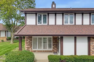5309 Somerset Ln, Greenfield, WI 53221 - Photo 2