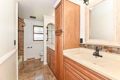 4930  Saxony Ln, Greendale, WI 53129 - Photo 54