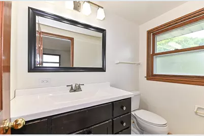 4930  Saxony Ln, Greendale, WI 53129 - Photo 40