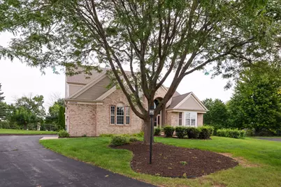 N103W14660  Hawkeye Ct, Germantown, WI 53022 - Photo 2