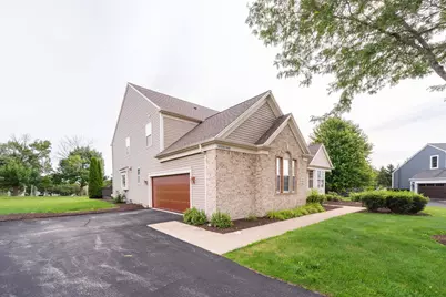 N103W14660  Hawkeye Ct, Germantown, WI 53022 - Photo 4