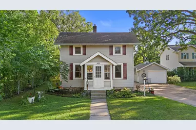 307  Lincoln Ave, Mukwonago, WI 53149 - Photo 2
