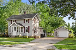 307 Lincoln Ave, Mukwonago, WI 53149 - Photo 1