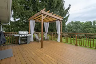 W262S3250 Ridge Rd, Waukesha, WI 53189 - Photo 8