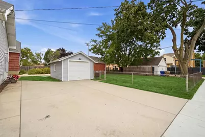 7551  27th Ave, Kenosha, WI 53143 - Photo 26