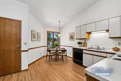 101 E Sutton Pl #A, Waukesha, WI 53188 - Photo 16