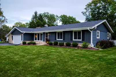 2410  Camelot Dr, Brookfield, WI 53045 - Photo 40
