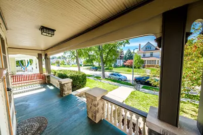 1574 S 79th St, West Allis, WI 53214 - Photo 2