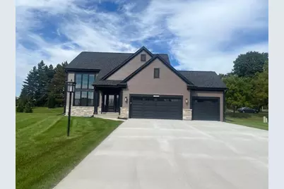 W251N2459  Valleyview Cir, Pewaukee, WI 53072 - Photo 1