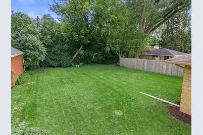 10541 W Woodward Ave, Wauwatosa, WI 53222 - Photo 24