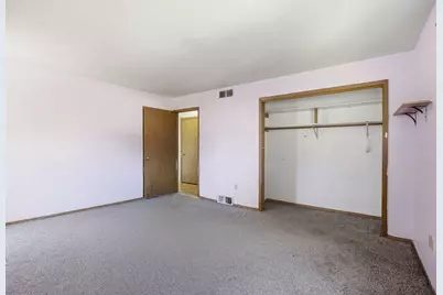 1336 S 92nd St, West Allis, WI 53214 - Photo 20