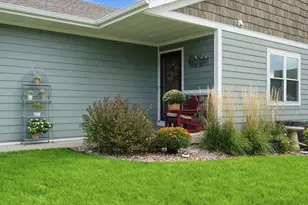477 Coronado Cir, Onalaska, WI 54650 - Photo 4